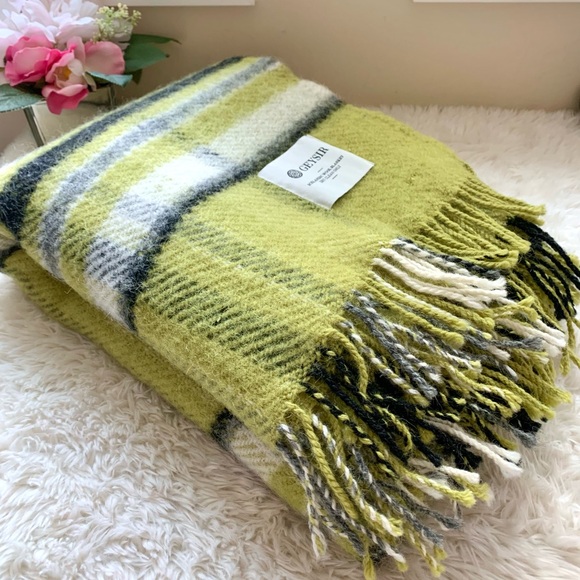 NEW Geysir Icelandic Wool Blanket Throw NWOT - Picture 1 of 15